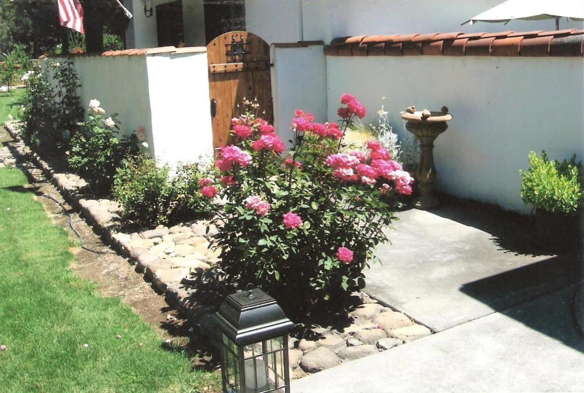 Spanish Villa Inn St. Helena Eksteriør billede