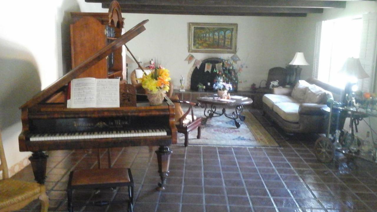 Spanish Villa Inn St. Helena Eksteriør billede